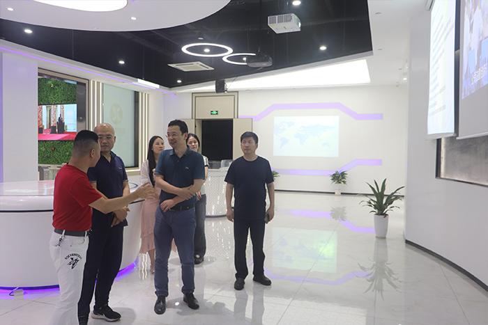 2024.4.18 Warmly welcome Shenzhen customers to visit our company