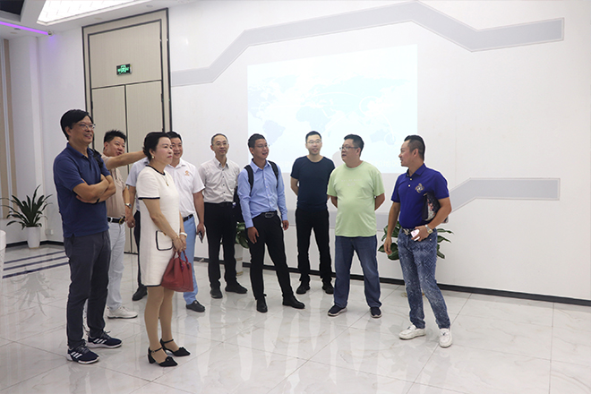 Warmly welcome Suzhou Riying Electronics to visit our company to guide the work!