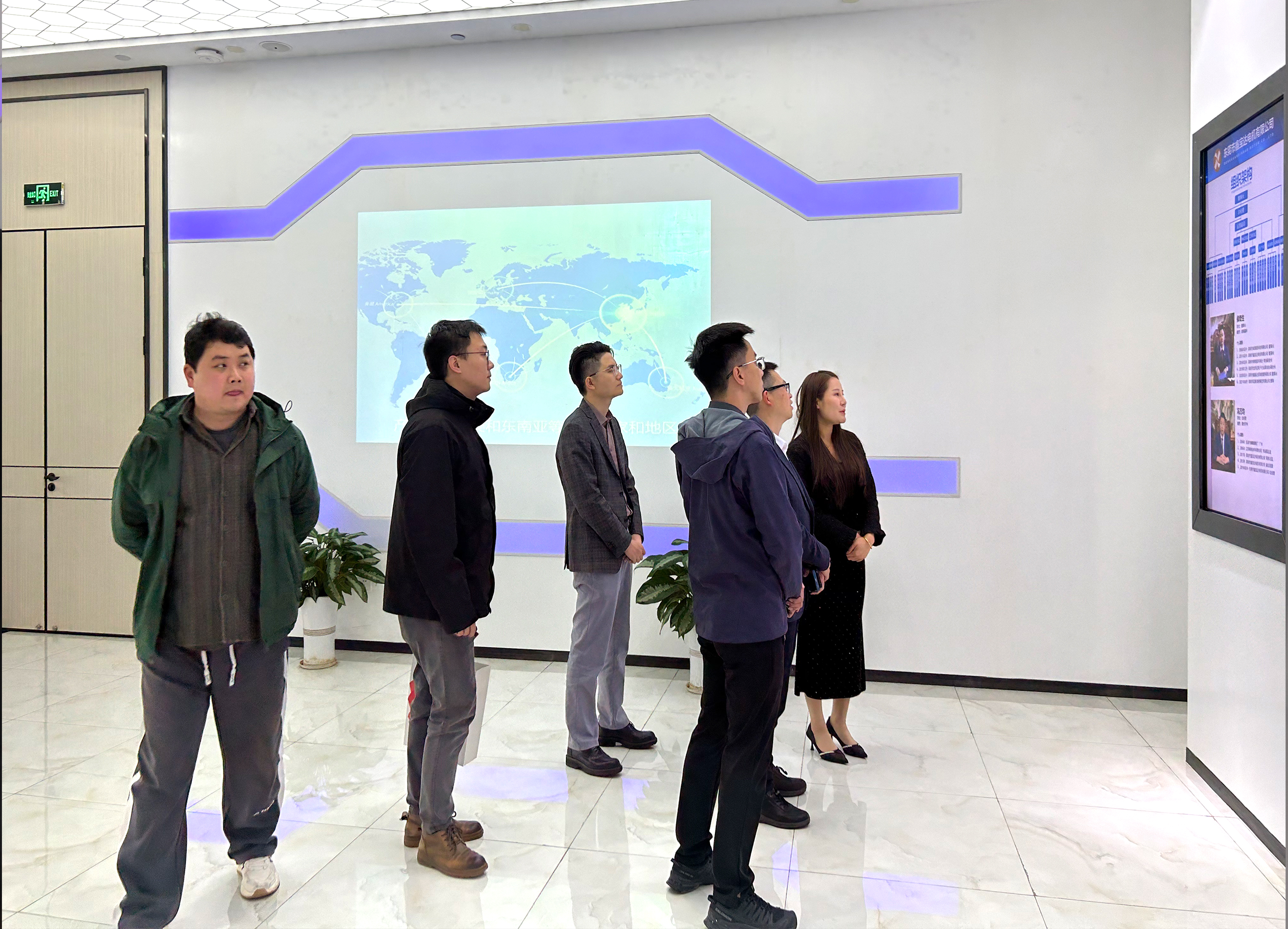 Warmly welcome the Guangdong Longgang team to visit Xinbaoda and guide the work