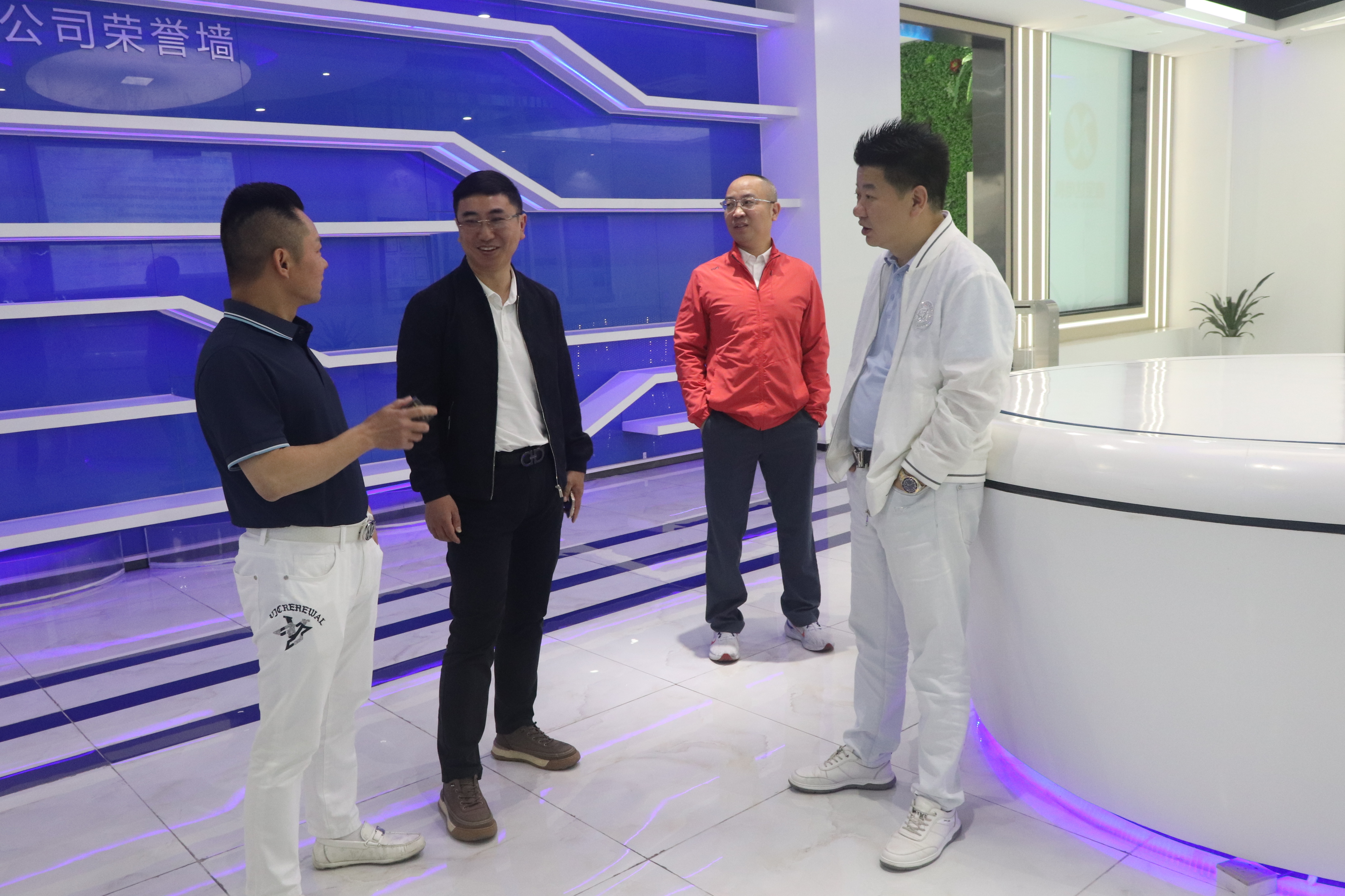2025.4.7 Warmly welcome customers to visit our company to guide the work! 2025.4.7 Warmly welcome customers to visit our company to guide the work!