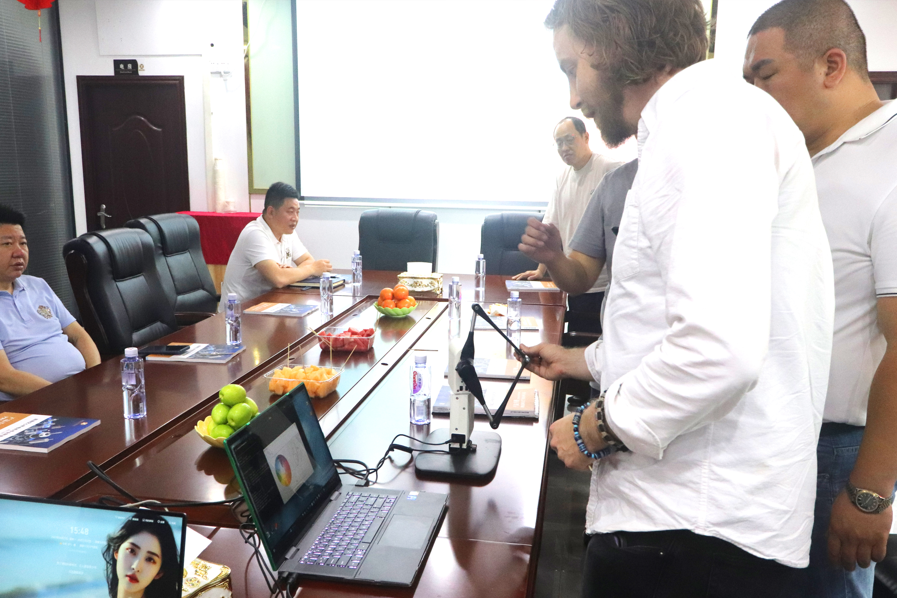 On April 21, 2022, we warmly welcome Canadian customers to visit our company for business discussion