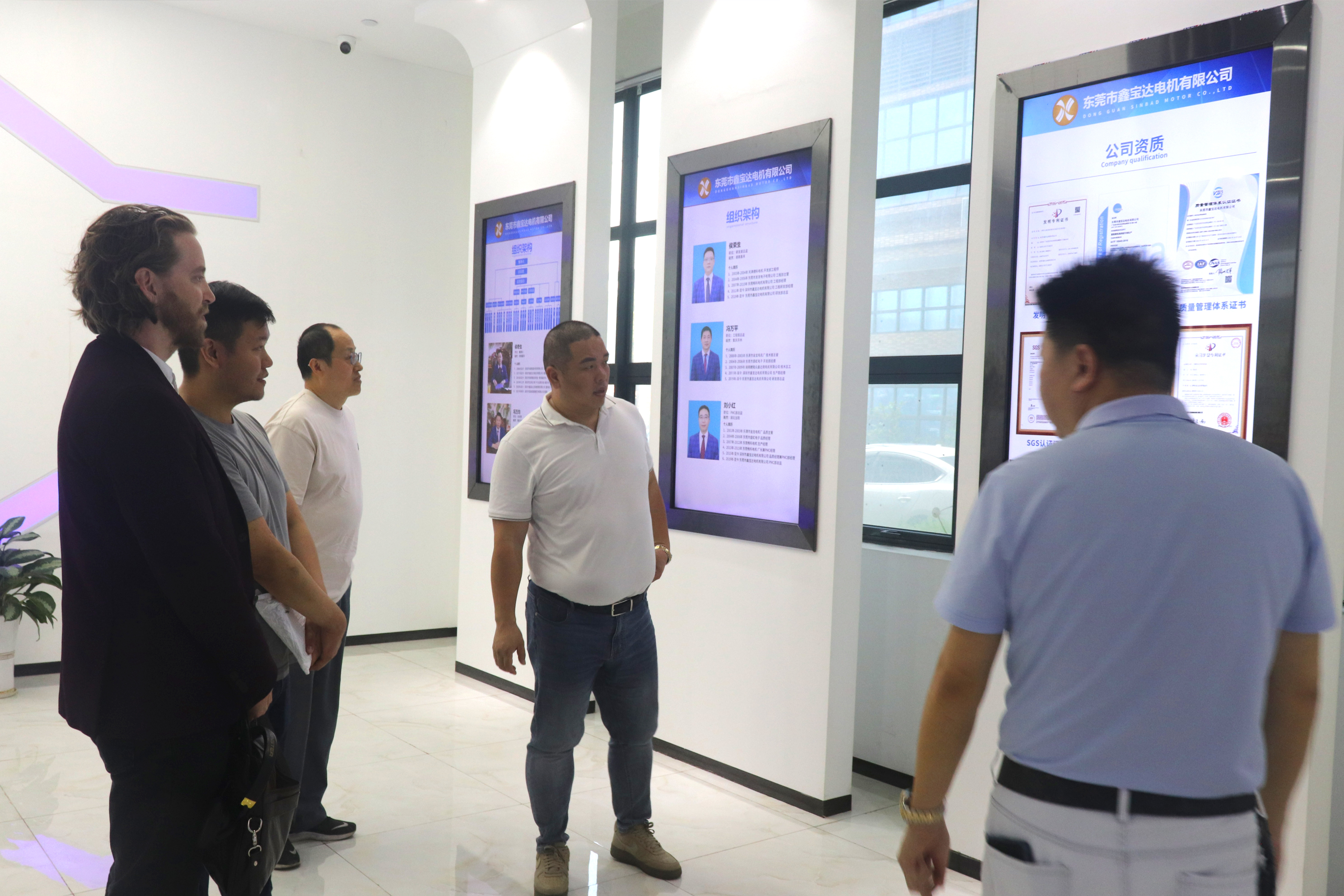 On April 21, 2022, we warmly welcome Canadian customers to visit our company for business discussion