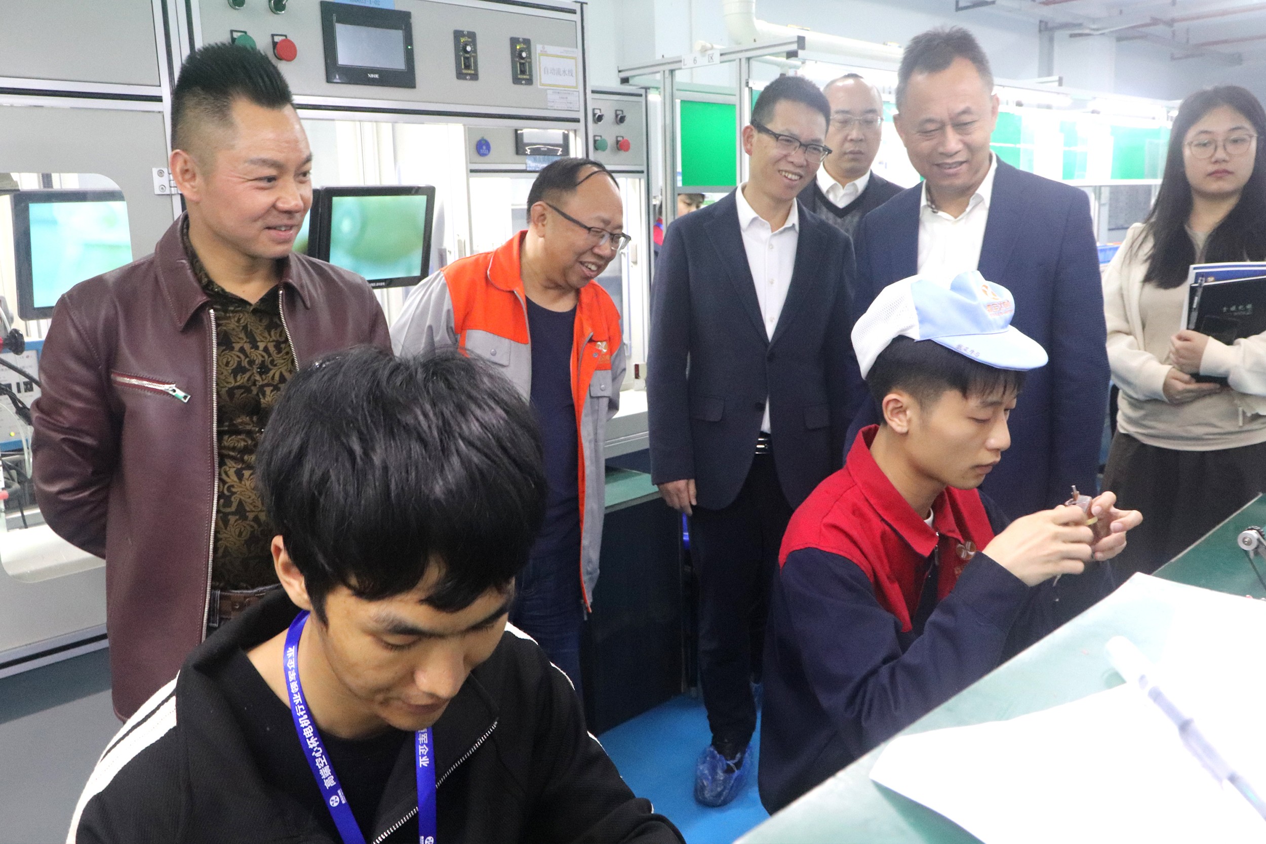 Welcome leaders of Longgang Federation of Industry and Commerce to visit our company